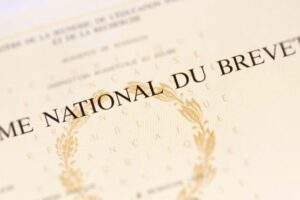 2743190-decouvrez-les-dates-du-brevet-2025-610×370
